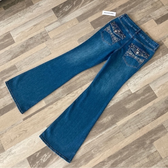 Bdg Low Rise Flare Denim Jean NWT 29 studded pockets - Picture 3 of 16